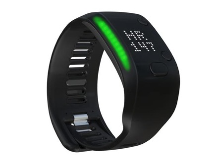 リストバンド型のフィットネス端末「miCoach FIT SMART」。日本での価格は23,000円(税抜)