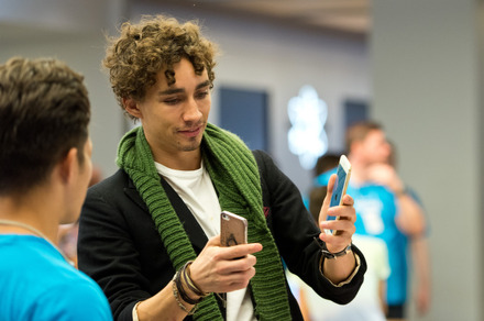 ロバート・シーハン（Robert Sheehan）（c）Getty Images