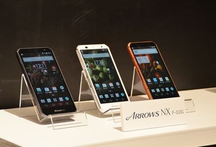 「ARROWS NX F-02G」