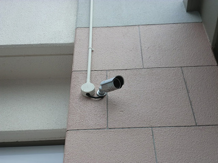 12台の防犯カメラは10日間の映像を記録し、捜査機関などからの照会に応じて犯罪抑止に活用される（写真は佐賀市の公式サイトより）。