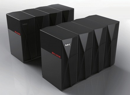 現行のベクトルスーパーコンピュータ「SX-ACE」。次世代機は10倍の性能を目指す