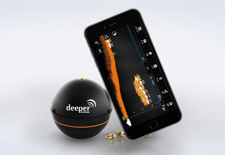 iPhoneやスマートフォンのディスプレイをモニターとして利用できるワイヤレス魚群探知機「Deeper」