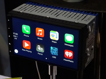 【CES15】Parrot、CarPlayとAndroid autoに両対応したAndroid車載器「RNB6」を公開