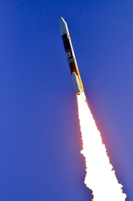 H-IIAロケット25号機の打ち上げ　(c) JAXA