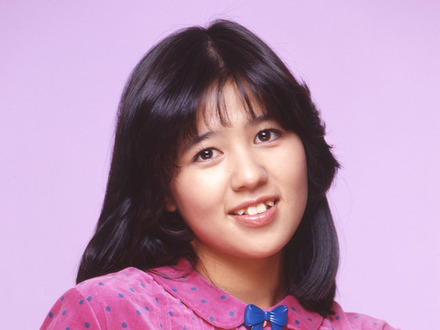 石野真子