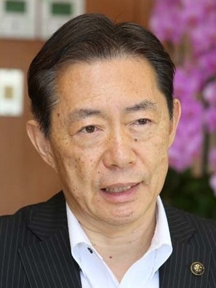 井崎市長は「『住みたい、住み続けたい』と思える街を目指す」と話す