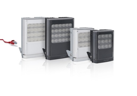 監視カメラ専用補助投光器「Raytec Vario シリーズ」。PoEに対応したことで照明増設に伴う電源工事が不要だ(画像はプレスリリースより)
