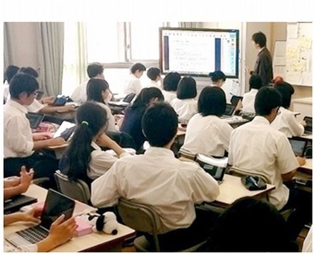 京都市立西京高等学校附属中学校の授業風景