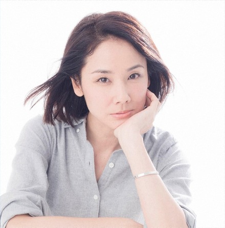 今回、司会に初挑戦の女優・吉田羊