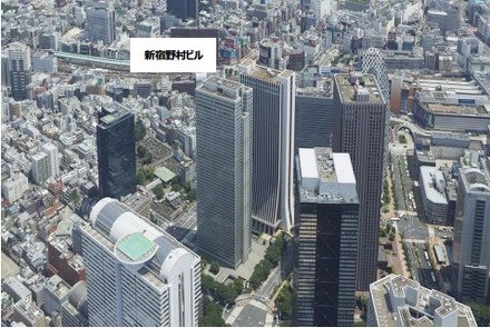 制振装置「デュアル TMD-NT」の設置工事が行われている新宿野村ビル。2016年9月の竣工を予定している（画像はプレスリリースより）