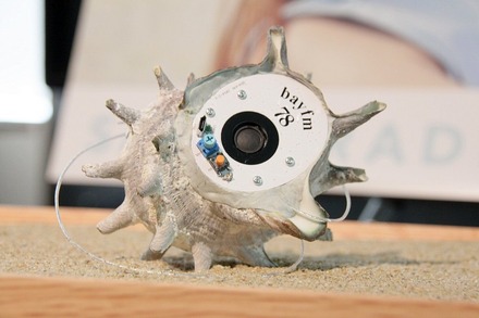 手作り！限定100個！サザエの貝殻を使ったbayFMの「サザエラジオ」とは？