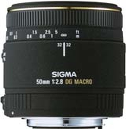 　シグマは、ペンタックス用デジタル対応標準マクロレンズ「MACRO 50mm F2.8 EX DG」の発売日を10月1日に決定した。