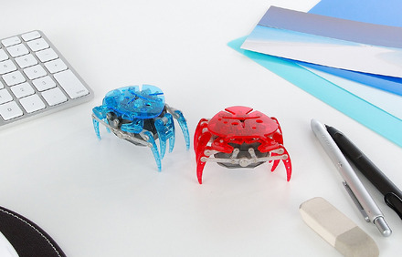 HEX BUG Crab　(c）2008 Innovation Firs,Inc.