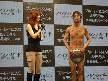 藤田ニコルとアキラ100%(撮影:編集部)
