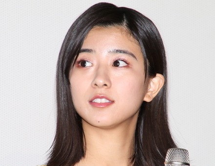黒島結菜【撮影:小宮山あきの】