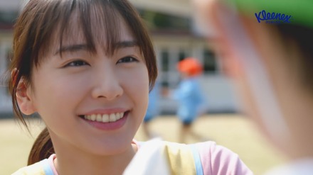 新垣結衣が幼稚園の先生に！新CMがオンエア