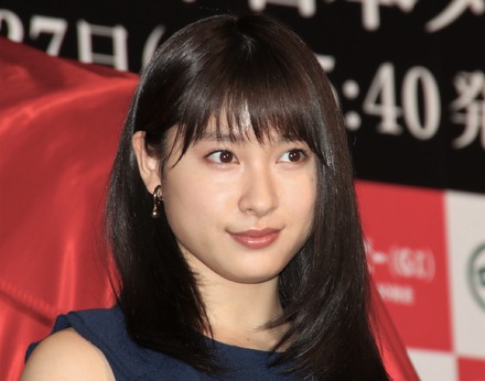 土屋太鳳【撮影:小宮山あきの】