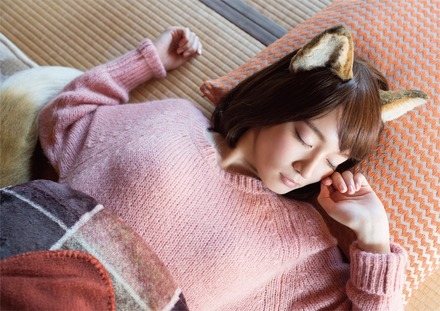どんぎつね・吉岡里帆の1st写真集「ぼくのそばにきみがいる」が公開!