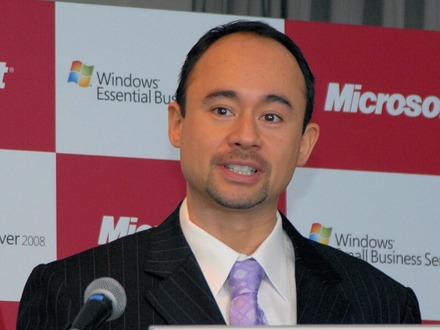 マイクロソフトの執行役常務ビジネス＆マーケティング担当である佐分利ユージン氏