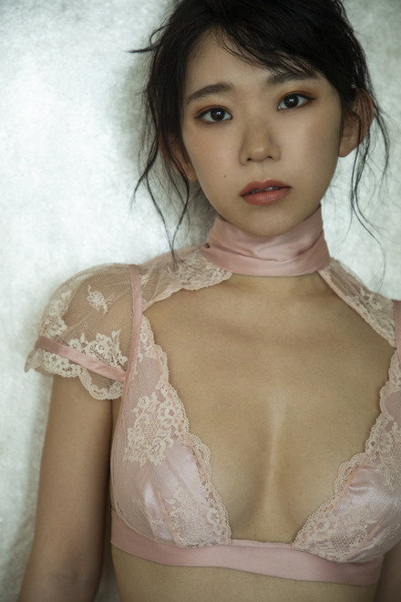 【昨日のエンタメニュース】「合法ロリ巨乳」長澤茉里奈の写真集発売／高橋みなみ、総監督時代は激やせ