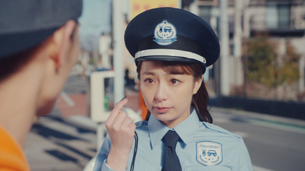 宇垣美里アナ、Webムービーでコスプレ披露！警察官・ガソリンスタンド店員・バイカーに変身！
