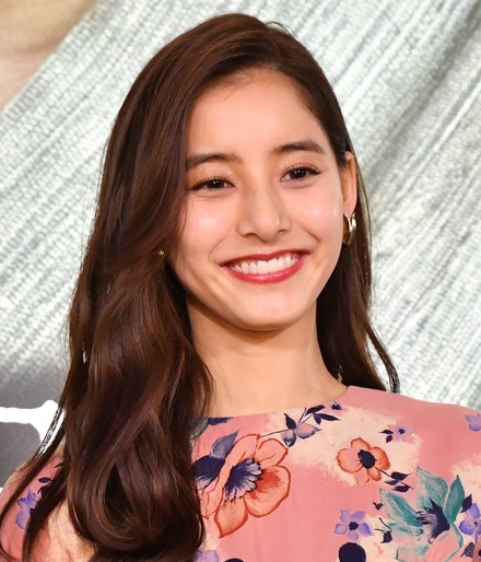 新木優子【写真:竹内みちまろ】
