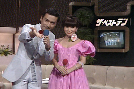番組MCの久米宏(左)、黒柳徹子(右)(C)TBS