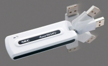 NECとNECアクセステクニカは、IEEE802.11a/11b/11gの3つの規格に対応したUSBスティック型の無線LANアダプタ「AtermWL54TU」を発表した。3月下旬に発売予定。
