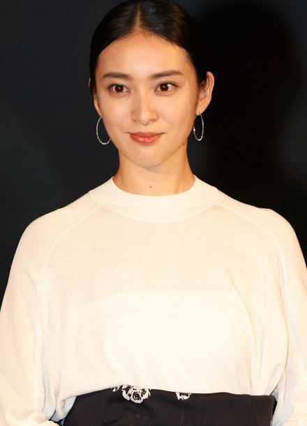 武井咲 佐藤健にイライラ 撮影の合間に 謎解き を出題 考えたくもない Rbb Today 武井咲 佐藤健にイライラ 撮影の合間に 謎解き を出題 考えたくもない Rbb Today
