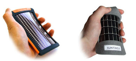 「Solar Badge」（左）と「Solar Strap」（右）