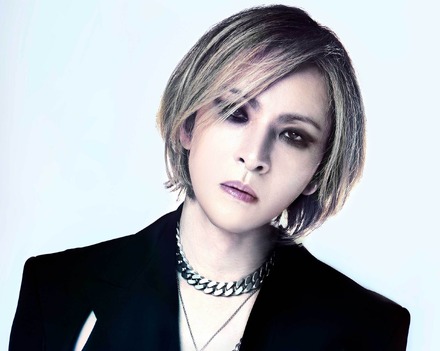 YOSHIKI、ウクライナ避難民のために1千万円を追加寄付