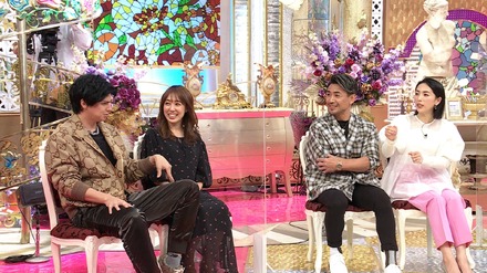 左から）アレクサンダー、川崎希、魔裟斗、矢沢心（c）フジテレビ