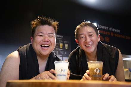 サバンナ高橋&ミサイルマン西代がエスコンフィールドでサウナイベント!100名のファンが“悦”に