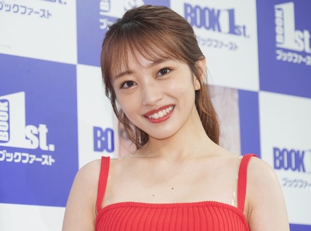 向井地美音【写真:竹内みちまろ】