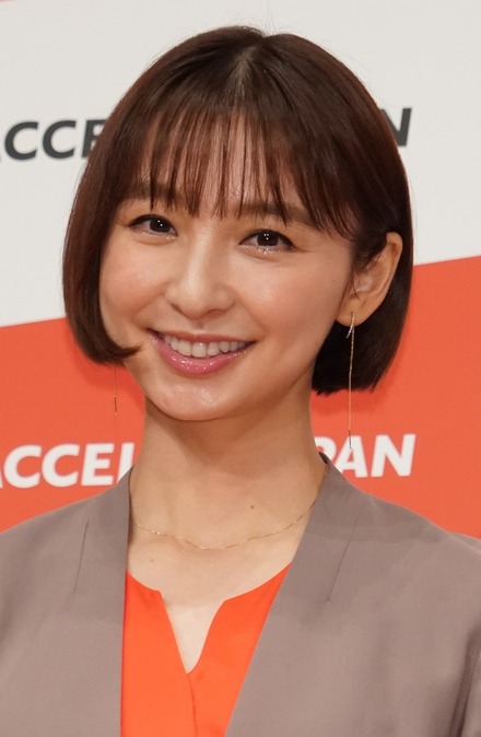 篠田麻里子【写真：竹内みちまろ】