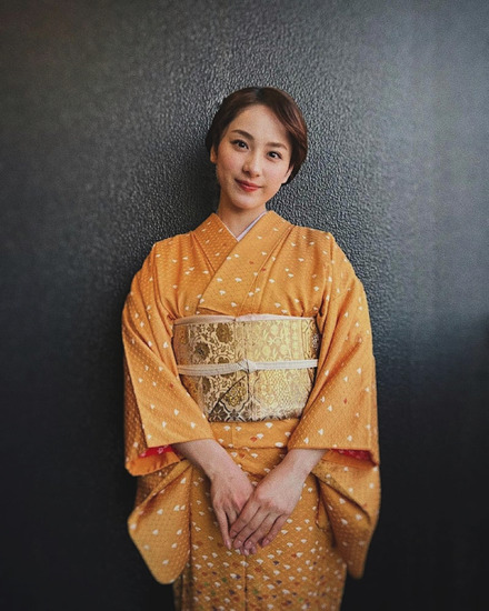 平祐奈、和服姿を披露！自身のお宮参りで母が着用