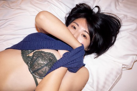 タレント営業担当の美人OL池田桃子が初の写真集！テーマは「不倫旅行、そしてその破局まで」