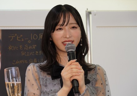 小栗有以【写真:竹内みちまろ】