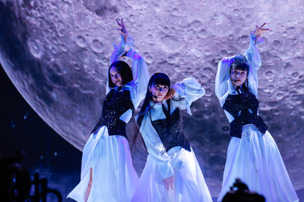 Perfume、5月22日発売のライブ映像作品ジャケ写＆特典映像詳細を発表