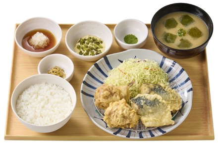 鶏とサバの天ぷら定食（とり天2個・サバ天2個）