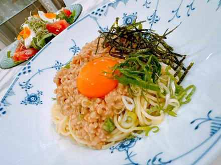 夫のリクエストに応えた「納豆パスタ」（写真は渡辺美奈代の公式ブログから）