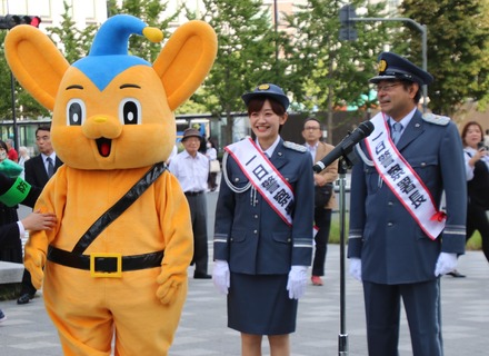 ニッポン放送 飯田浩司アナと新行市佳アナ、丸の内警察署1日署長に