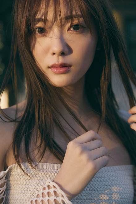 櫻坂46・田村保乃の2nd写真集『隣の席になりたい』本日発売