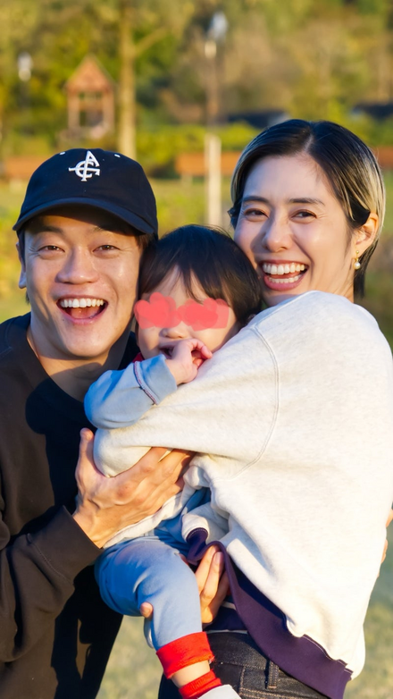 おばたのお兄さんの家族3ショット（写真はおばたのお兄さんの公式ブログから）