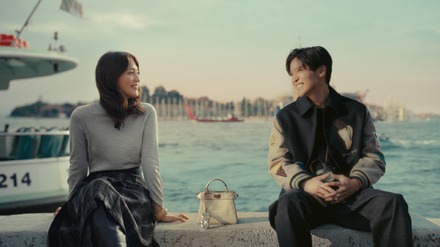 川口春奈と目黒蓮が登場するフェンディのスペシャルムービー
