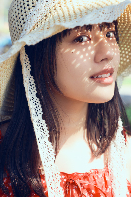 上坂樹里の1st写真集　撮影：神藤剛
