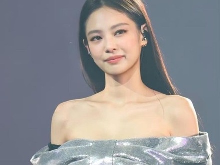 BLACKPINK・ジェニーがギリギリ露出写真を大放出。それでも話題となる「感性」