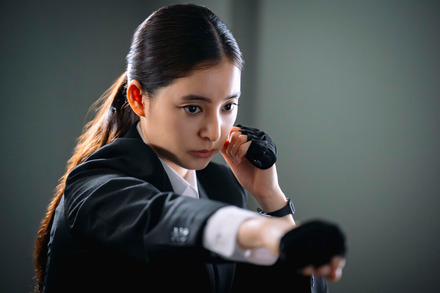 『DOPE 麻薬取締部特捜課』麻薬取締官役を演じる新木優子　（C）TBS