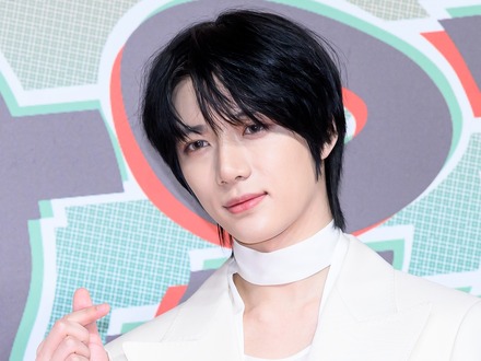 TXT・ボムギュ、横顔も筋肉も完璧！“男前ビジュ”でファン魅了「イケメンすぎ」【PHOTO】