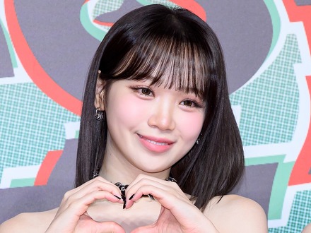 LE SSERAFIM・チェウォン、猫耳＆ピッチリドレスで可愛さ反則級！元IZ*ONEメンバーの反応も話題に【PHOTO】